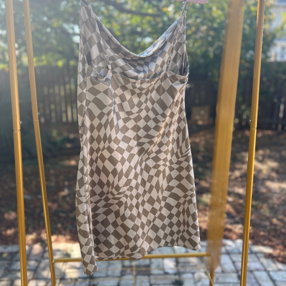 ✨ Wavy Checkered Mini Slip Dress (Size M)